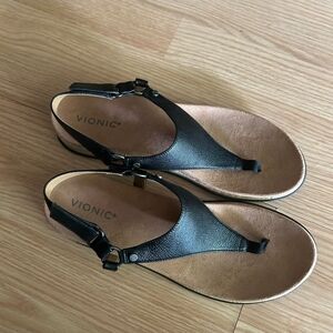 Vionic Women's Black Sandals